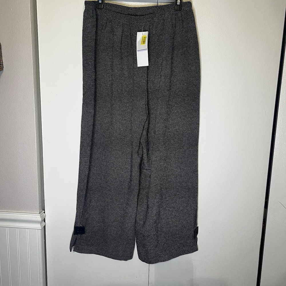 NWT‎ Caroline Rose Women's Black & White 19606 Cropped Pants Size Large Button